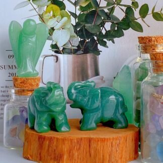 QINJIEJIE Green Aventurine Elephant Crystals Elephant Decor Pocket Polished Crystal Statue Guardian Figurine Office Hippie Room Cute Green Desk Decor Spiritual Gift Love...