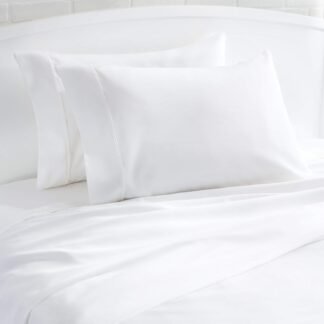 Amazon Basics 400 Thread Count Cotton Pillow Case, Standard, 30" L x 20" W, White - Set of 2, Pillows Not Included