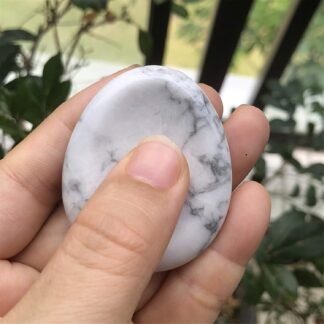 Fekuar Natural White Howlite Turquoise Crystal Thumb Worry Stone, Hand Carved Healing Crystal Teardrop Pocket Stones for Anxiety Stress Relief Meditation