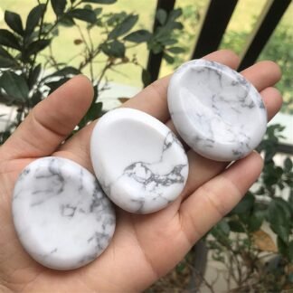 Fekuar Natural White Howlite Turquoise Crystal Thumb Worry Stone, Hand Carved Healing Crystal Teardrop Pocket Stones for Anxiety Stress Relief Meditation