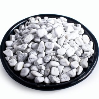 SigMntun Polished Howlite Crystal Chips 200 Pcs - 0.3" 10 oz Tumbled Stone Chips Crushed Sea Glass Stones Healing Reiki Crystal Jewelry Making Home Decoration