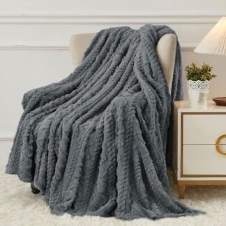 Aganear Flannel Throw Blanket - Cozy Soft Lightweight Fuzzy Throw Blanket for Women Portable Throw Blankets for Couch, Warm Present for Birthday, Christmas, Halloween,...