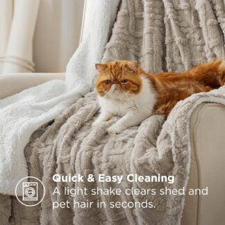 Bedsure Sherpa Fleece Throw Blanket for Couch - Soft Fluffy & Cozy Cable Jacquard Tufted Throw Blankets for Women Gift, Thick Warm Blanket for Winter and All Seasons, Beige,...