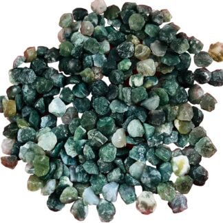 Indian Consigners Natural Crushed Polished Tumbled Gem Stone Chips, Decoration & Healing Crystals (Moss Agate)