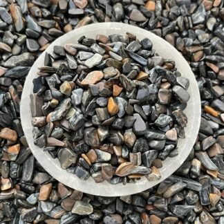 Indian Consigners Natural Crushed Polished Tumbled Gem Stone Chips, Decoration & Healing Crystals (Moss Agate)