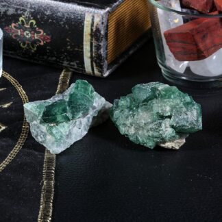 TUMBEELLUWA Natural Green Fluorite Crystal Cluster Geode Druzy Specimen Mineral Raw Stone for Healing, Witchcraft, Home Decor (50g-100g)