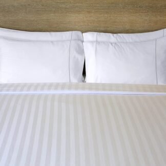 Utopia Bedding Queen Pillow Cases - 4 Pack - Envelope Closure - Soft Brushed Microfiber Fabric - Shrinkage and Fade Resistant Pillow Covers Queen Size 20 X 30 Inches (Queen, White)